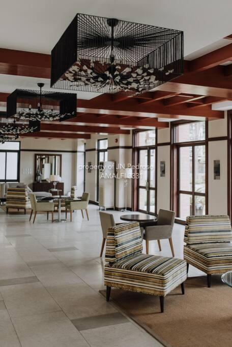 Work-Friendly Mountain-View Condo Near Sm Seaside Cebu Екстер'єр фото