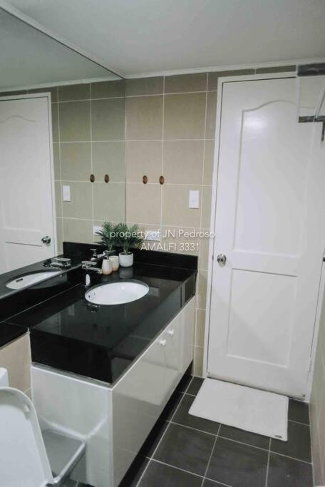Work-Friendly Mountain-View Condo Near Sm Seaside Cebu Екстер'єр фото
